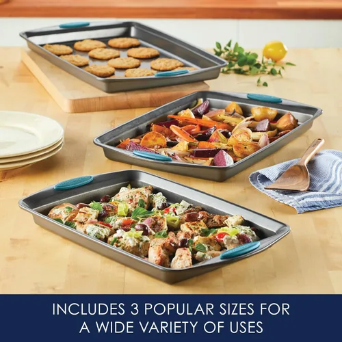 Vista 6 de Rachael Ray Bakeware - Juego de bandejas antiadherentes para galletas, 3 piezas, gris con agarres azul agave
