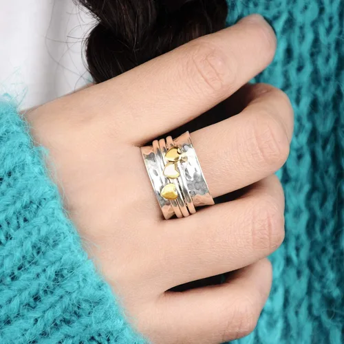 Vista 7 de Boho-Magic Anillo giratorio para mujer de plata de ley 925 con corazones de latón y bandas antiestrés