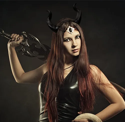 Vista 6 de L'VOW Diadema gótica de cuernos de maléfica, tocado con orejas de maléfica, accesorios de disfraz de Halloween