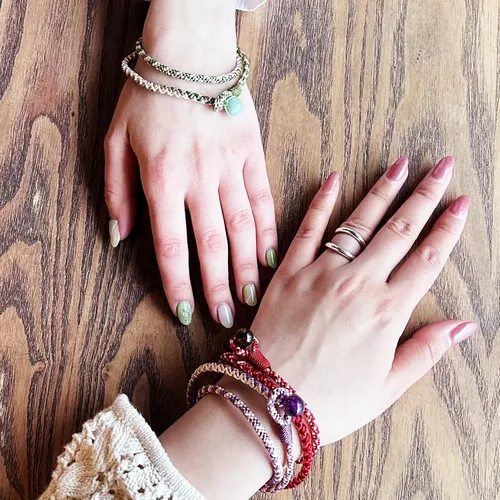 Vista 4 de Tozaburo Himo x Kyoto Asahiya Kumihimo - Pulsera trenzada de 5 colores para hombres y mujeres, pulsera doble trenzada hecha a mano, regalo