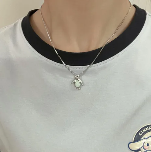 Vista 2 de Lindo collar con colgante de pingüino de ópalo para mujeres, adolescentes, niñas, circonita cúbica de cristal, caja de animales antárticos