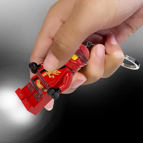 Vista 3 de LEGO Ninjago - Llavero de luz grande de 3 pulgadas de alto, Kai (KE149H)