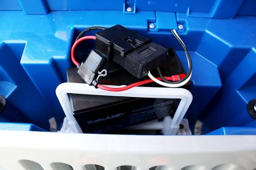 Vista 4 de SafeAMP Paquete de batería y cargador de Power Wheels