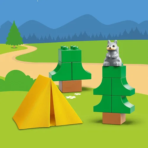 Vista 6 de LEGO DUPLO Town Family Camping Van Adventure 10946 Juguete de construcción, juego y aprendizaje de camping para niños pequeños y niños; nuevo 2021