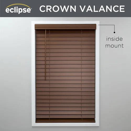 Vista 4 de Eclipse Persianas de madera falsa de 2 pulgadas, 21" de ancho x 64" de largo en roble oscuro - Persianas sin cordones, certificadas como seguras