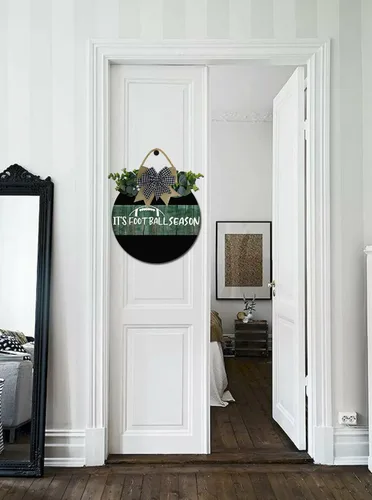 Vista 3 de Letrero de puerta delantera de fútbol con texto en inglés "It's Football Season" para colgar coronas divertidas, placa de madera, decoración redonda