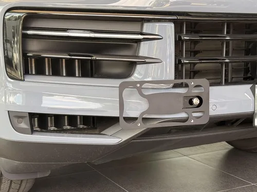 Vista 5 de CravenSpeed Platypus Soporte para placa de matrícula compatible con Porsche Cayenne (modelos base y S) 2024-2025 Sin taladrar Se instala