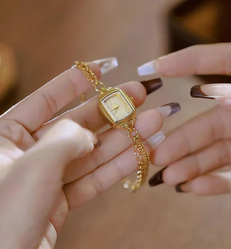 Vista 3 de ADSBIAOYE Reloj de cuarzo para mujer, delicado rectángulo, ultra fino, impermeable, elegante, analógico