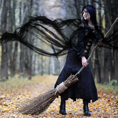 Vista 6 de Hercicy Capa de encaje de Halloween de longitud completa con capucha, capa gótica de bruja transparente para cosplay, disfraz de vampiro, boda