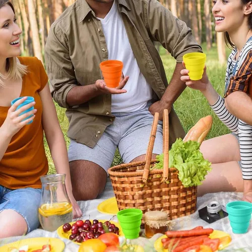 Vista 5 de AKOAK Taza de viaje plegable de silicona, taza portátil para hacer gárgaras, para salir, viajar y acampar (juego de 3, color caramelo)