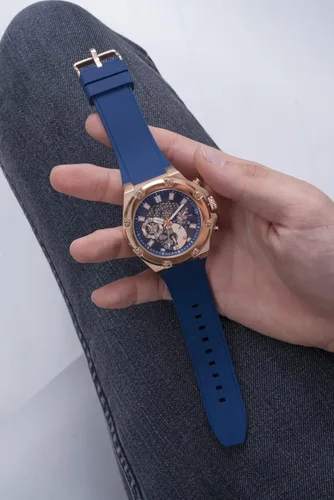 Vista 8 de GUESS Silicone Sport Watch