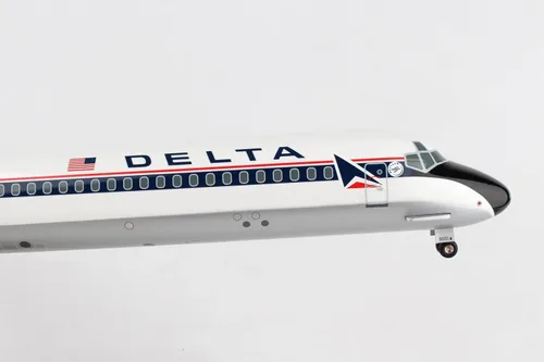 Vista 6 de Daron Skymarks Delta MD-80 Widget Livery - Kit de modelo con soporte de madera (escala 1/100)