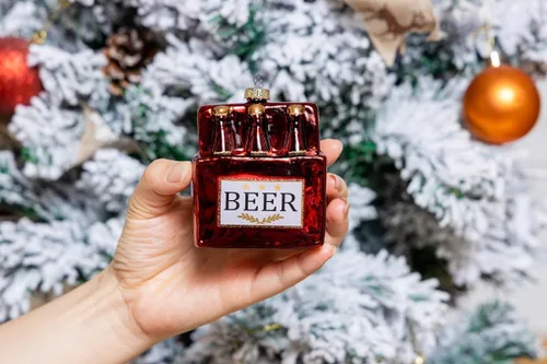 Vista 8 de Paquete de 2 adornos de cerveza de vidrio soplado a mano para árbol de Navidad, vidrio pintado a mano, paquete de 6 adornos de cerveza y adorno