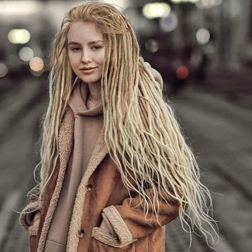 Vista 19 de Leeven Extensiones de Rastas Sintéticas de Doble Punta de 24 Pulgadas 30 Hebras Rastas Boho 613 Rubio 3 Estilos Mixtas Onduladas Rizadas DE Rastas