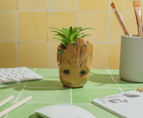Vista 4 de Marvel Studios I Am Groot - Mini maceta de cerámica de 3 pulgadas con suculentas artificiales, maceta pequeña, plantas de interior de imitación
