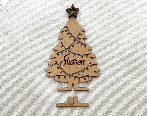Vista 5 de Árboles 3D personalizados con nombre grabado personalizado, árbol de Navidad de madera independiente, adorno de nombre de Navidad 2025, árboles