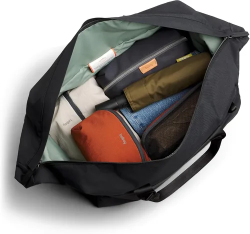 Vista 3 de Bellroy Classic Duffel 35L (bolsa de fin de semana casual con fácil organización), Negro, Talla única