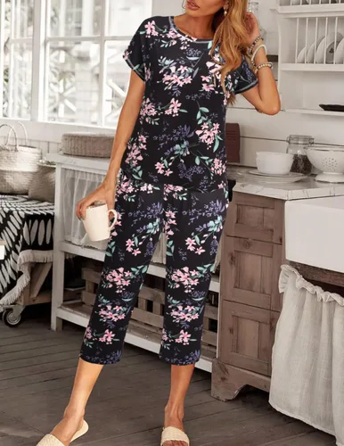 Vista 3 de Ekouaer Paquete de 2 pijamas de manga corta para mujer, ropa de dormir y pantalones capri, conjuntos de pijama estampados con bolsillos S-XXL