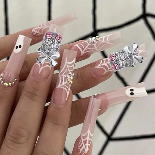 Vista 6 de 10 dijes de uñas de Halloween, diseño de calavera de fantasma, corazón con gemas de uñas, divertidos diamantes de imitación de uñas de Halloween