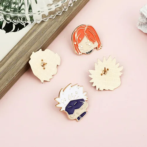 Vista 3 de Broche de anime japonés de Tokio, alfileres de metal para hombres y mujeres, fanáticos de solapa, insignias de solapa, colección de regalo