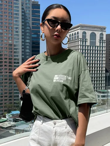 Vista 3 de MakeMeChic Camiseta casual de manga corta con estampado de letras y cuello redondo para mujer