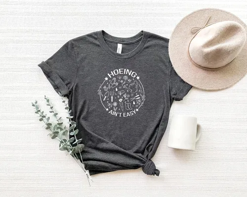 Vista 2 de Hoeing Ain't Easy Shirt, Gardening Shirt, Gardening Gift, Hobby Shirt, Hobby Gift, Plant Shirt, Gift For Husband, Gift For Dad, Hoeing Shirt