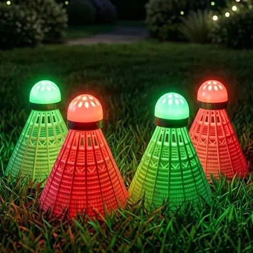 Vista 8 de Glow in The Dark Badminton Birdies,LED Badminton Shuttlecocks for Family Backyards Practice,4/5/6 PCS Nylon/Goose Feather Long Lasting Light Up