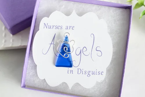 Vista 3 de Regalos para estudiantes de enfermería para graduación, pin de ángel de enfermera, regalos de jubilación para mujeres, broche de guardián