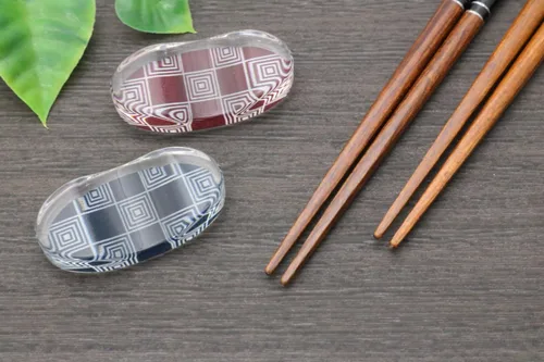 Vista 4 de Ishida WABIYORI 60181 Tsukiyama - Palillos para parejas, incluye soporte para palillos