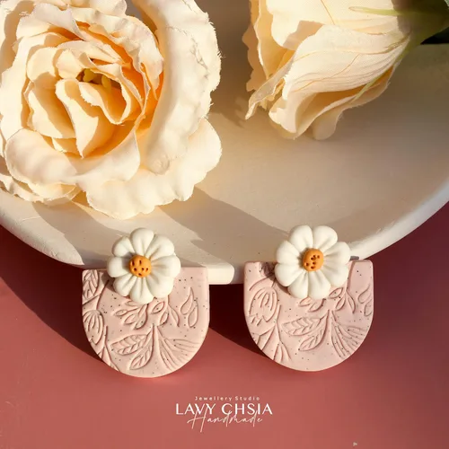Vista 3 de Aretes colgantes de flores de ratán de arcilla polimérica, hechos a mano, hechos a mano, estilo bohemio, ligeros, regalos de joyería para mujeres