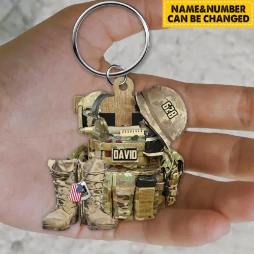 Vista 2 de Yakio Llavero de casco con chaleco militar personalizado, multicolor, Varios