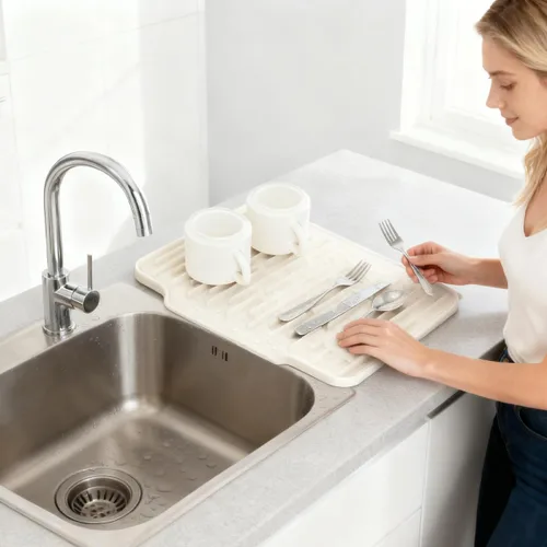 Vista 7 de Alfombrilla de secado de platos de silicona para encimera de cocina con bandeja de recolección de agua Almohadilla antideslizante (beige)
