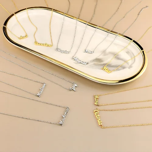 Vista 4 de SANNYRA Collar con nombre personalizado chapado en oro real de 18 quilates con placa de nombre, regalo de joyería para mujeres y niñas