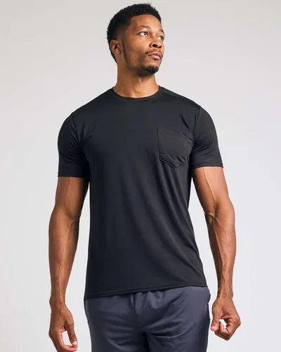 Vista 2 de Real Essentials Paquete de 4 camiseta deportiva de manga corta Dry-Fit para hombre (disponible en tallas grandes y altas)