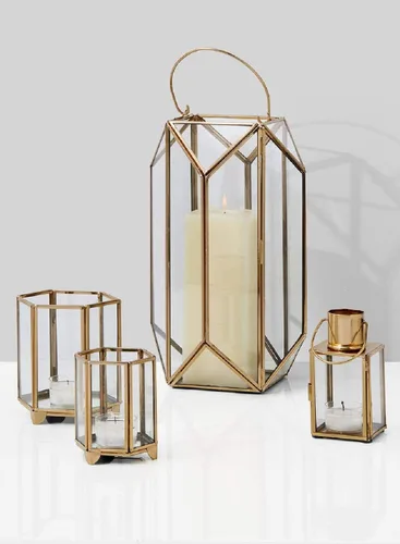 Vista 2 de Serene Spaces Living Portavelas de cristal hexagonal dorado, tamaño pequeño, mide 4 pulgadas de alto Hexágono de 4