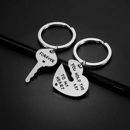 Vista 3 de Regalos para pareja para novio y novia Llavero con texto en inglés You Hold The Key To My Heart para él y ella, regalos de cumpleaños para el día