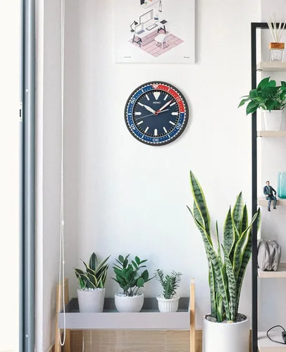 Vista 4 de SEIKO Reloj de pared con esfera de reloj Heritage Design de 12 pulgadas, azul clásico