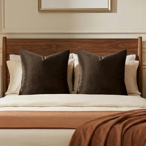 Vista 198 de GIGIZAZA Juego de 2 fundas de almohada doradas de terciopelo de 20 x 20 pulgadas para sofá Almohadas para sofá, tela texturizada suave de 9.88