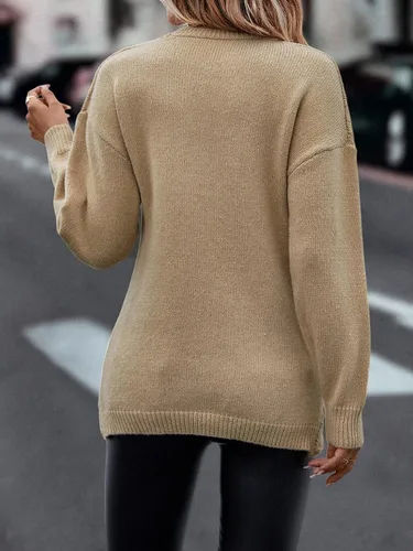 Vista 2 de WDIRARA Suéter para mujer con cuello en V cruzado, manga larga asimétrica con diseño cruzado y estilo envolvente