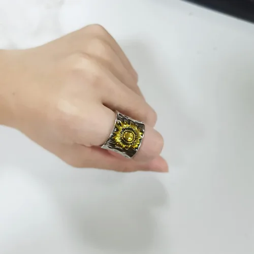 Vista 4 de Anillo de girasol vintage para mujeres y hombres, anillo giratorio de margaritas y girasoles, estilo bohemio, ancho y grueso, anillo de esperanza