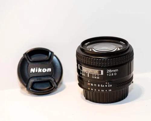 Vista 2 de Nikon AF FX NIKKOR 1.102 in f2.8D lente con para cámaras DSLR Nikon