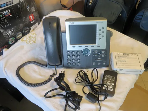 Vista 3 de Cisco Unified IP Phone 7965G Color Gigabit VOIP IP Phone (CP-7965G=) (Certified Refurbished)