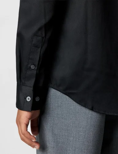 Vista 7 de Calvin Klein Boys' Long Sleeve Sateen Dress Shirt, Button-Down Style with Buttoned Cuffs & Shirttail Hem Negro