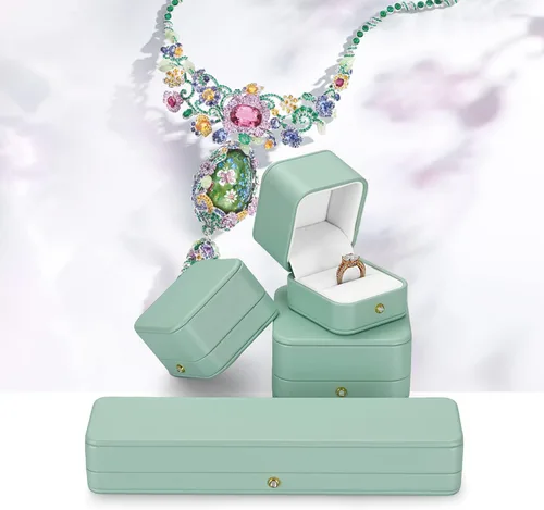Vista 3 de Oirlv Hermosa caja de collar verde menta interior de terciopelo blanco cadena larga pulsera collar caja de almacenamiento