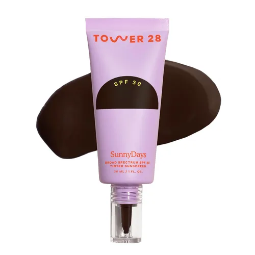 Vista 17 de Tower 28 Base de maquillaje con SPF 30, protector solar tintado SunnyDays 05 FAIRFAX