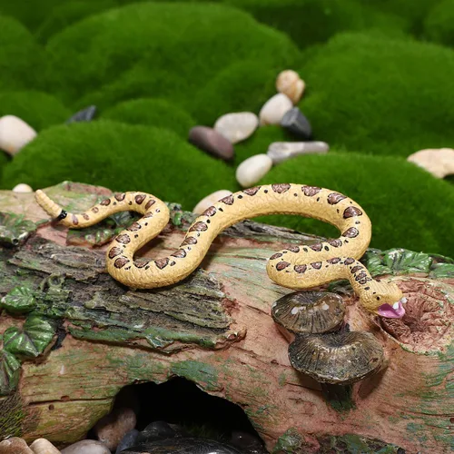 Vista 5 de Ipetboom Juguete de serpiente de cascabel de goma, serpiente espeluznante, 1 pieza de simulación de serpiente de Halloween, serpiente falsa, juguete