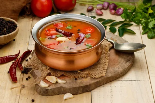 Vista 6 de Hojas de curry frescas - 4 oz - Paquete de $3.74 por oz - Inspeccionado por el USDA en el sitio, cultivado en Florida, altamente aromático y sabroso