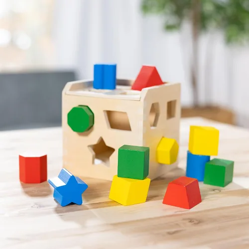 Vista 9 de Melissa & Doug Cubos de formas de Clasificación Clásico Juguete de Madera, Juguete de Desarrollo, Forma Fácil de Agarre, Construcción de Madera