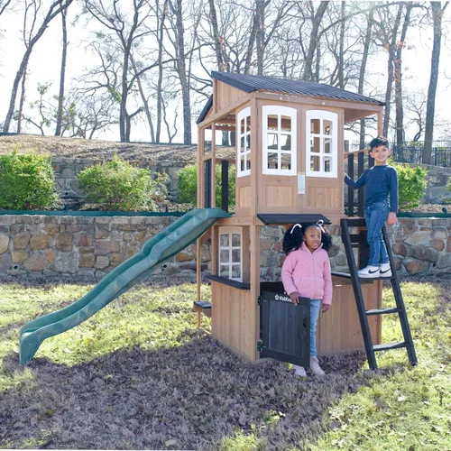 Vista 8 de KidKraft Cliffbrook - Casa de juegos de madera para exteriores de dos pisos con tobogán