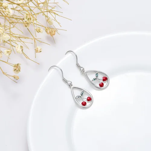 Vista 2 de NIFUNAO Aretes de cerezo de plata de ley con hoja verde y cereza roja, aretes colgantes de lágrima, aretes de fruta de cereza, regalos de joyería